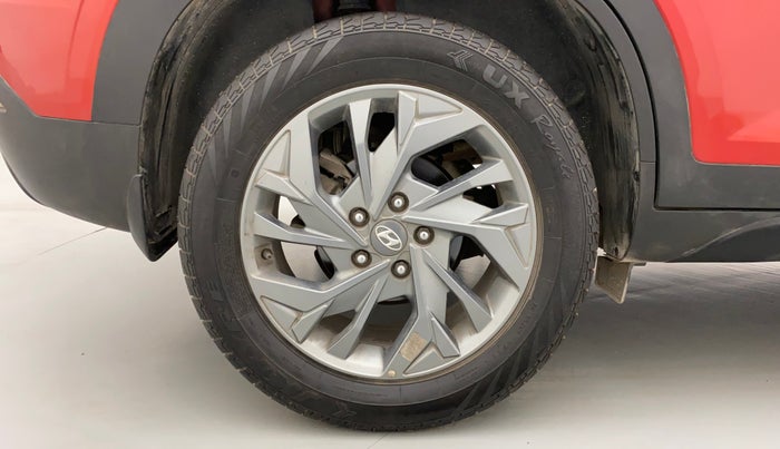 2020 Hyundai Creta SX (O) 1.4 TURBO DCT DUAL TONE, Petrol, Automatic, 30,499 km, Right Rear Wheel