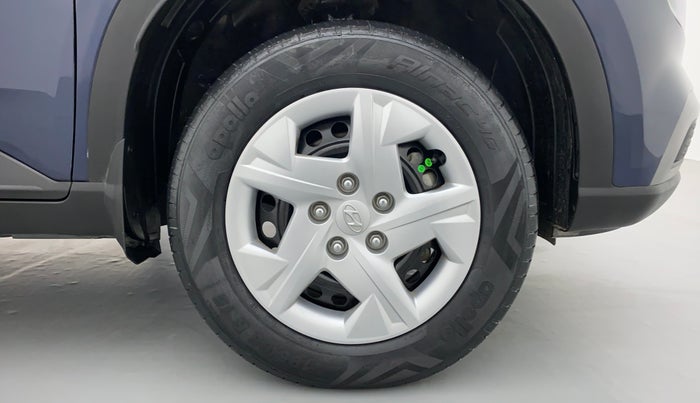 2021 Hyundai VENUE S MT 1.2 KAPPA, Petrol, Manual, 3,318 km, Right Front Tyre