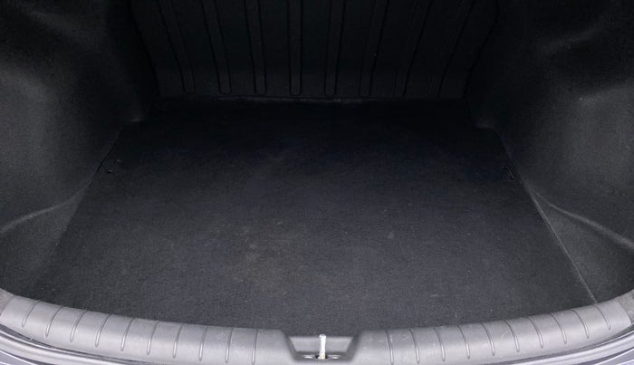 2018 Hyundai Verna 1.6 SX VTVT AT (O), Petrol, Automatic, 26,601 km, Boot Inside View