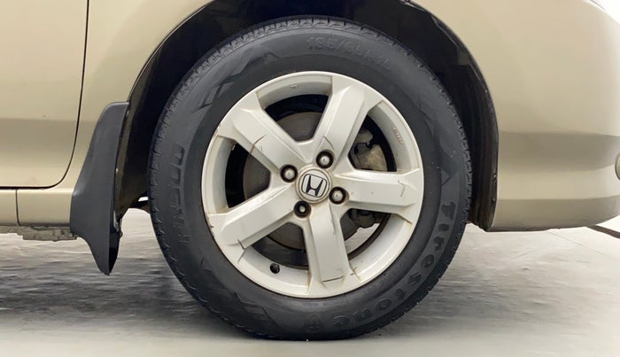 2010 Honda City V MT PETROL, Petrol, Manual, 1,22,900 km, Right Front Wheel