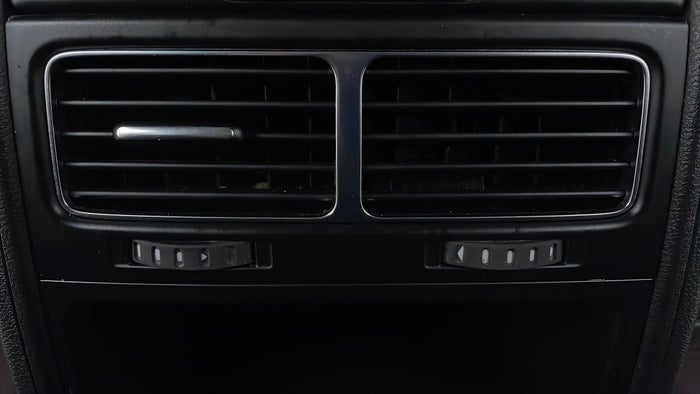 Volkswagen Touareg-Rear AC Vents
