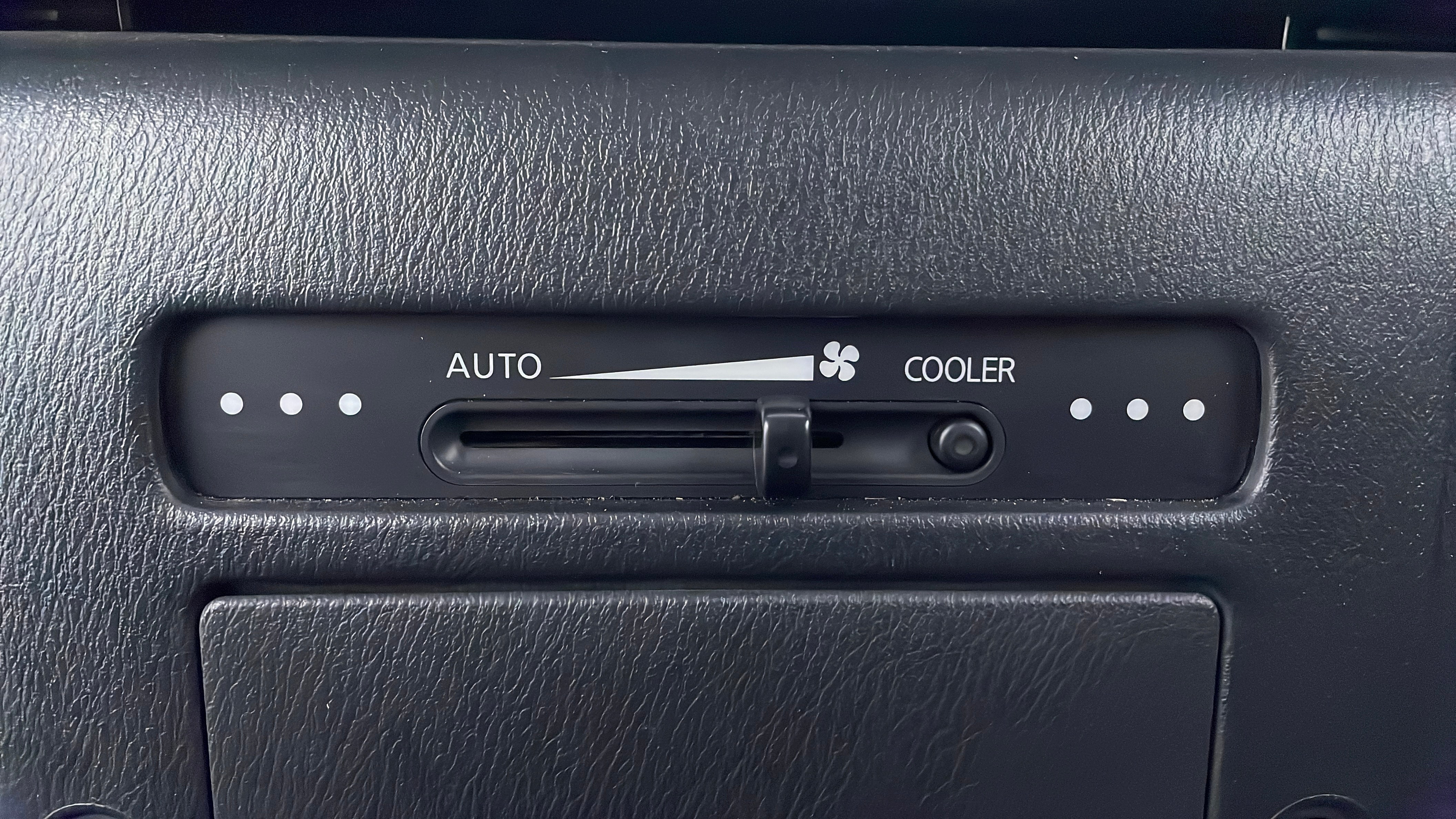 Nissan Patrol-Rear AC Temperature Control
