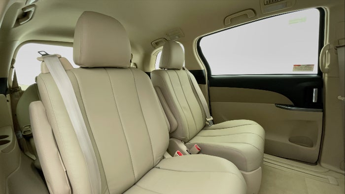 Toyota Previa-Right Side Door Cabin View