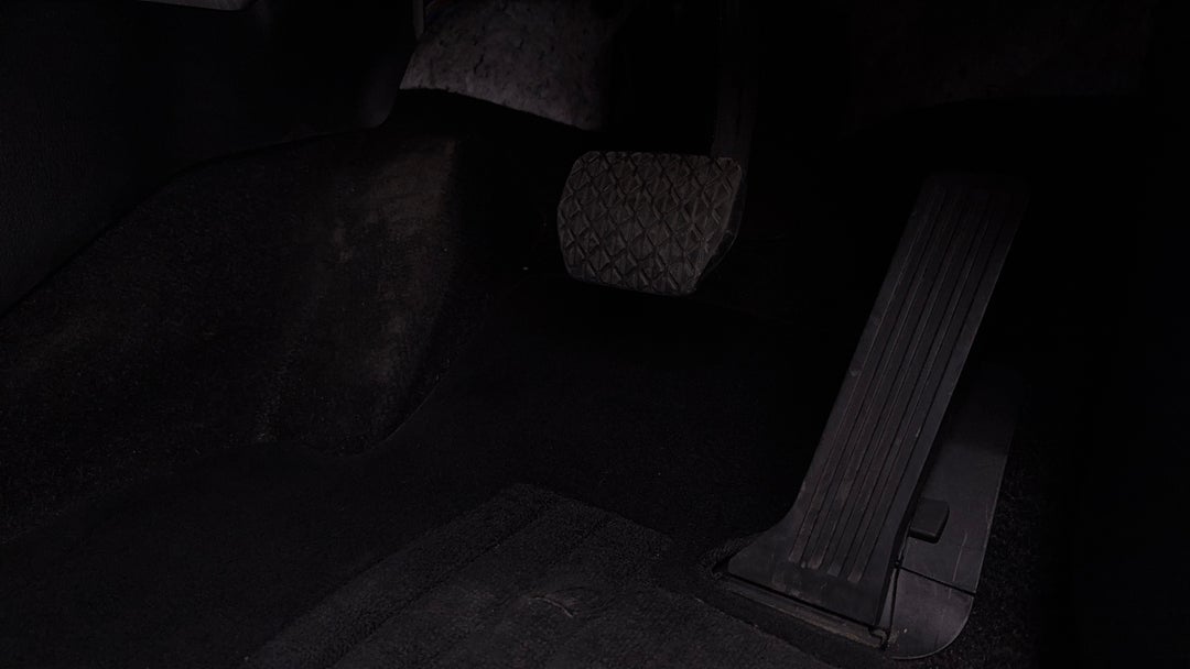 2015 Mazda 3 Touring, Automatic, 77310 km, Pedals and Footmat