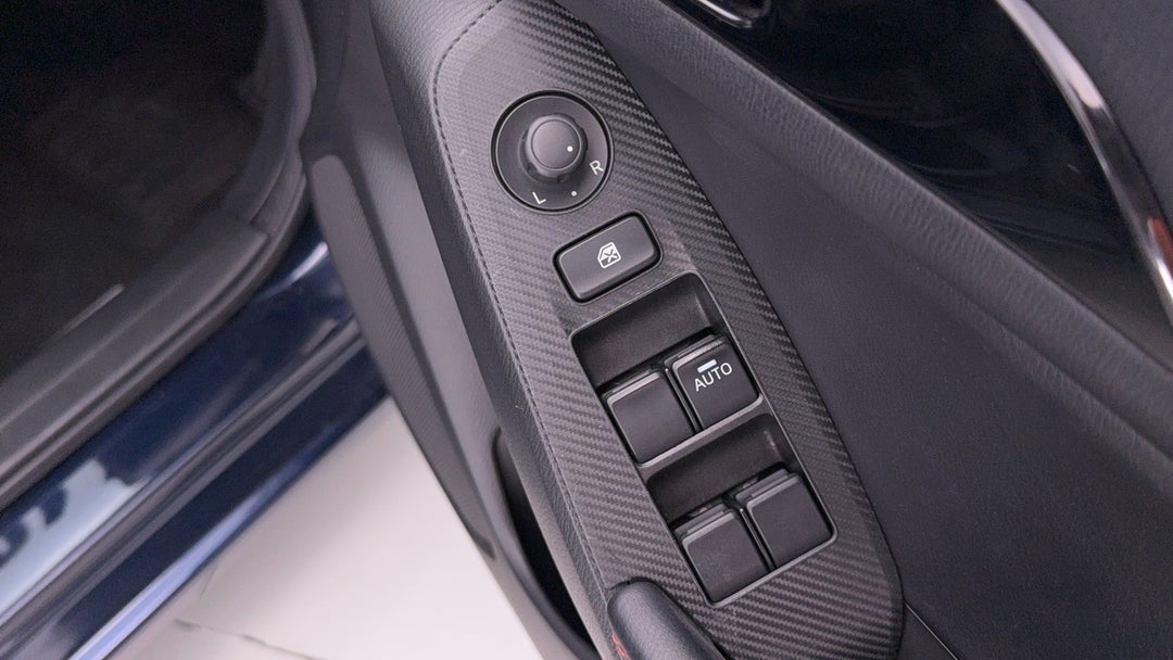 2015 Mazda 3 Touring, Automatic, 77310 km, Drivers Side Door Panel Controls