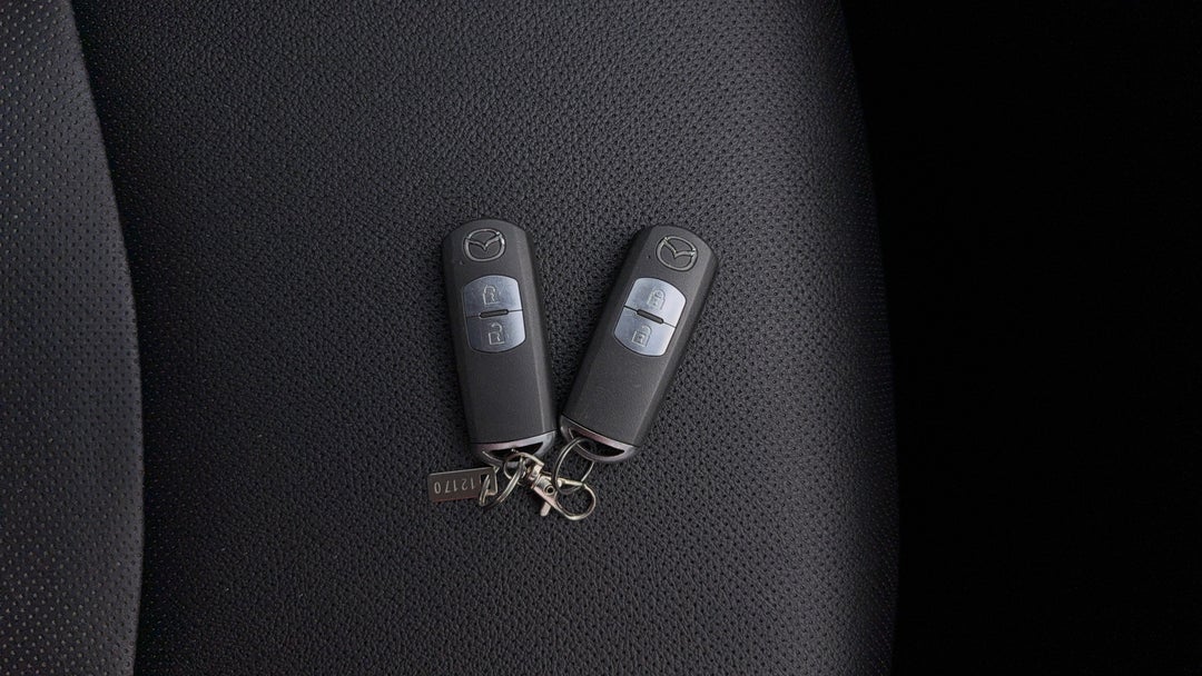 2015 Mazda 3 Touring, Automatic, 77310 km, Key Close-up