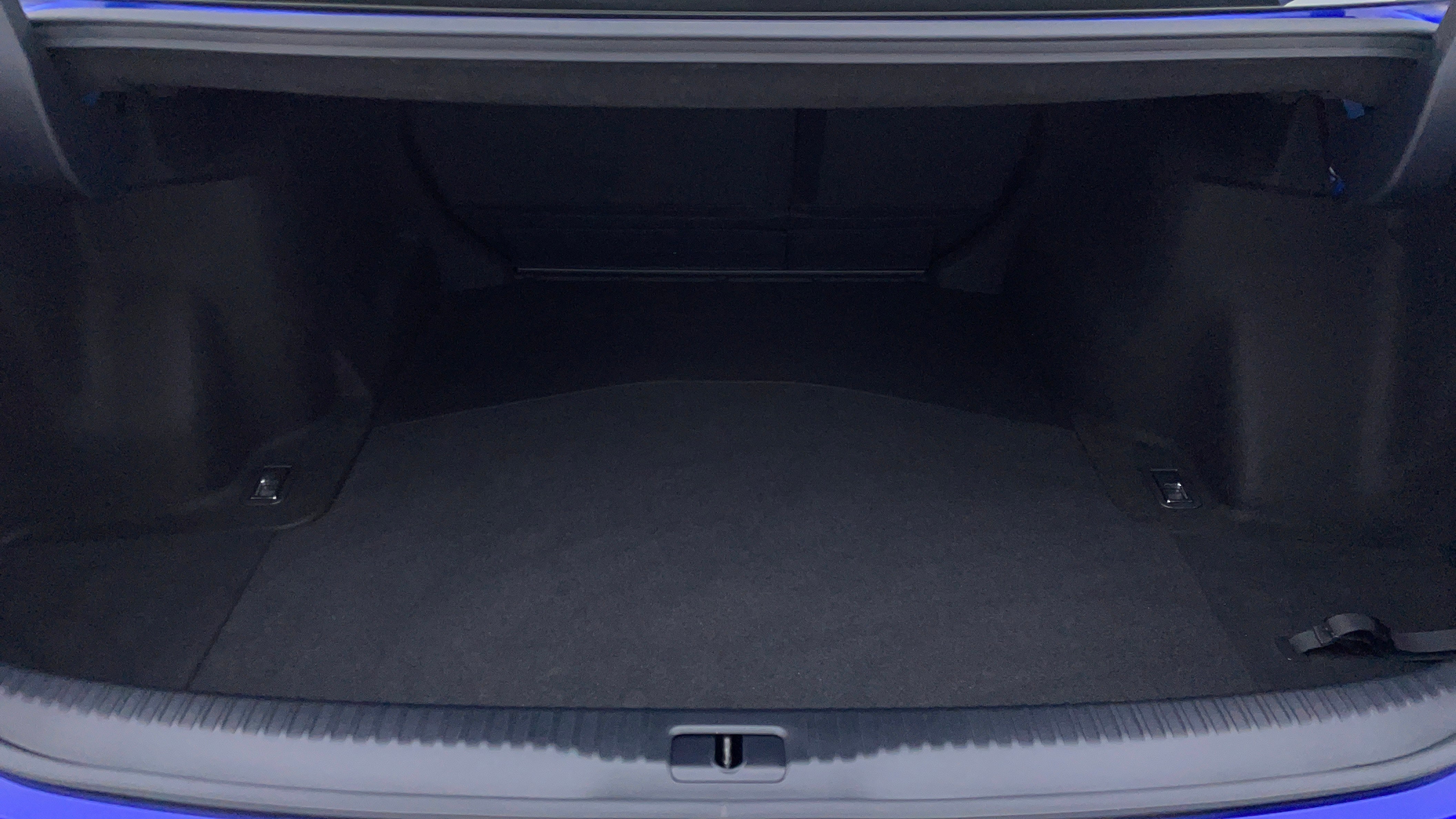 Lexus IS 350-Boot Inside View