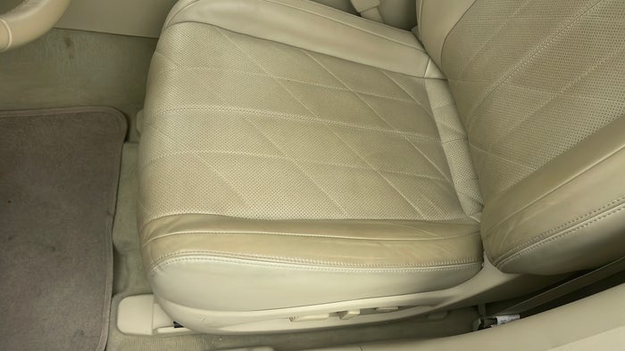INFINITI QX70-Seat LHS Front Faded