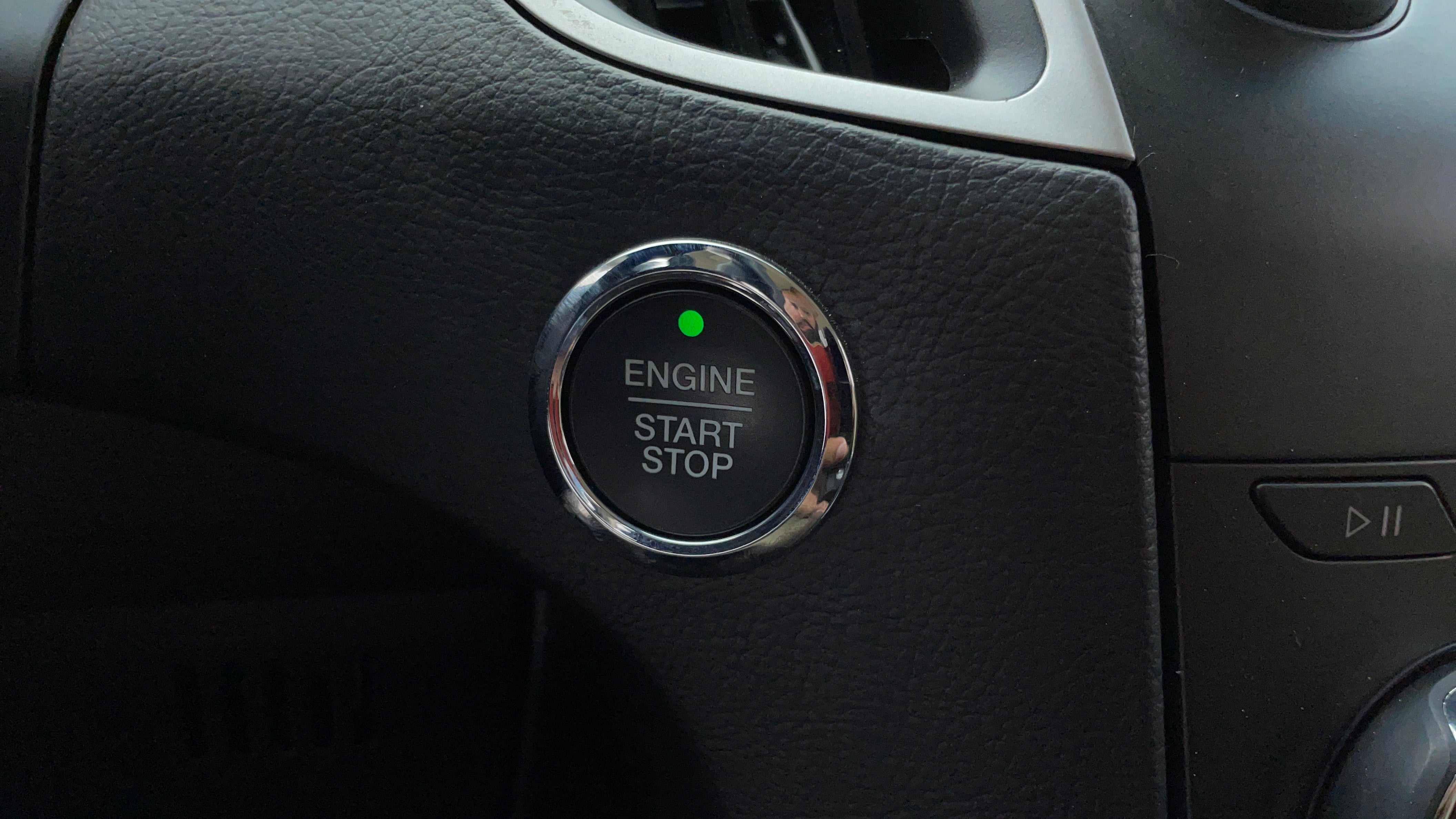 Ford Edge-Key-less Button Start