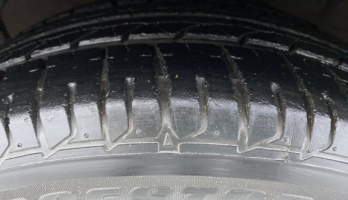 2014 Hyundai Verna FLUIDIC 1.4 VTVT CX, Petrol, Manual, 15,794 km, Left Front Tyre Tread