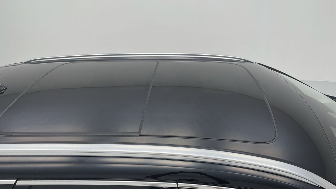 Roof/Sunroof View