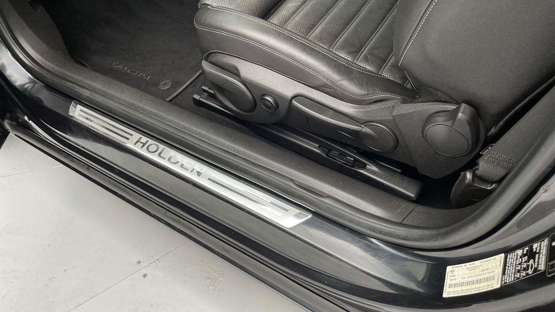 Door Sills Front LHS Scratch