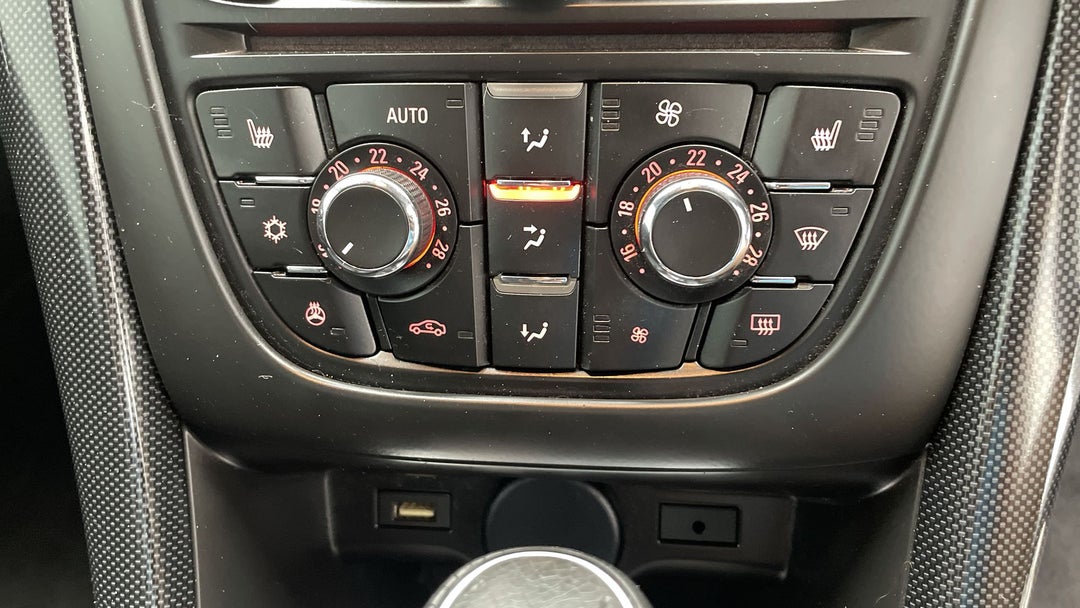 Automatic Climate Control 