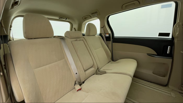 TOYOTA PREVIA-Right Side Door Cabin View