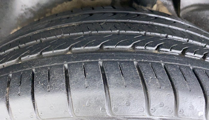 2015 Hyundai Creta 1.6 S, Petrol, Manual, 71,814 km, Left Rear Tyre Tread