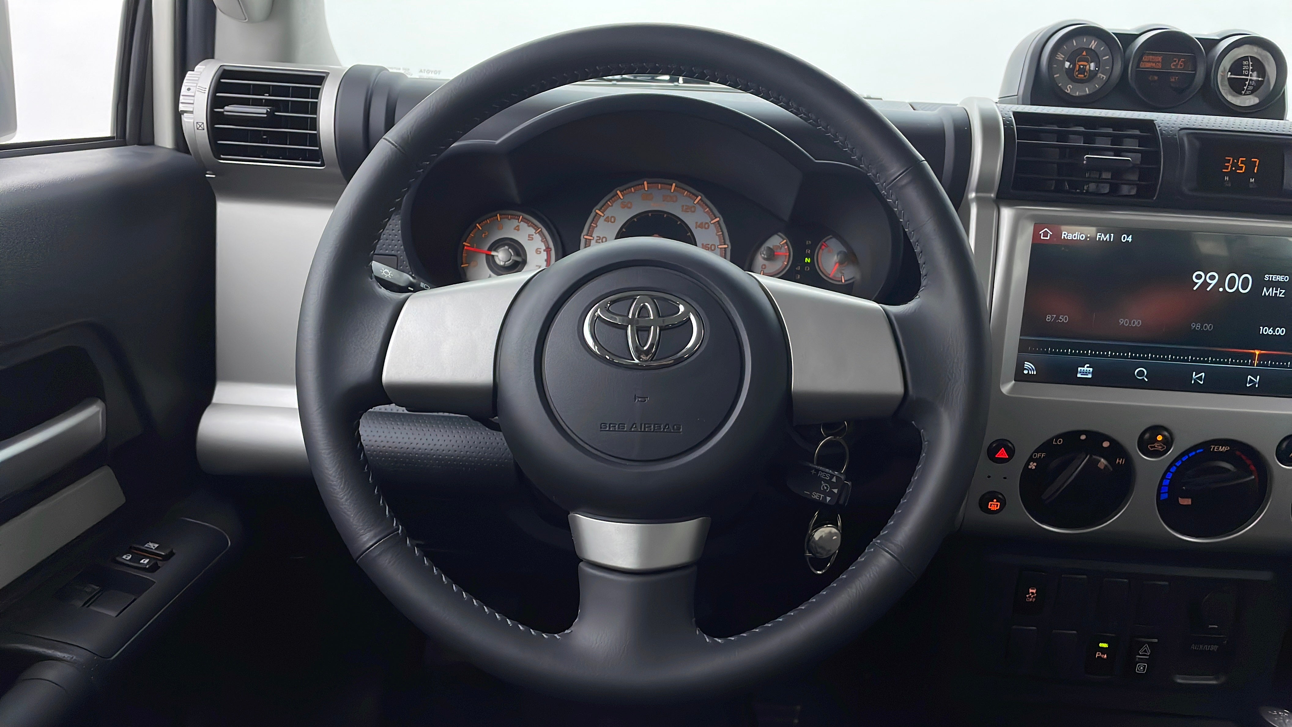 Toyota FJ Cruiser-Steering Wheel Close-up