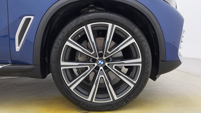 BMW X5-Right Front Tyre