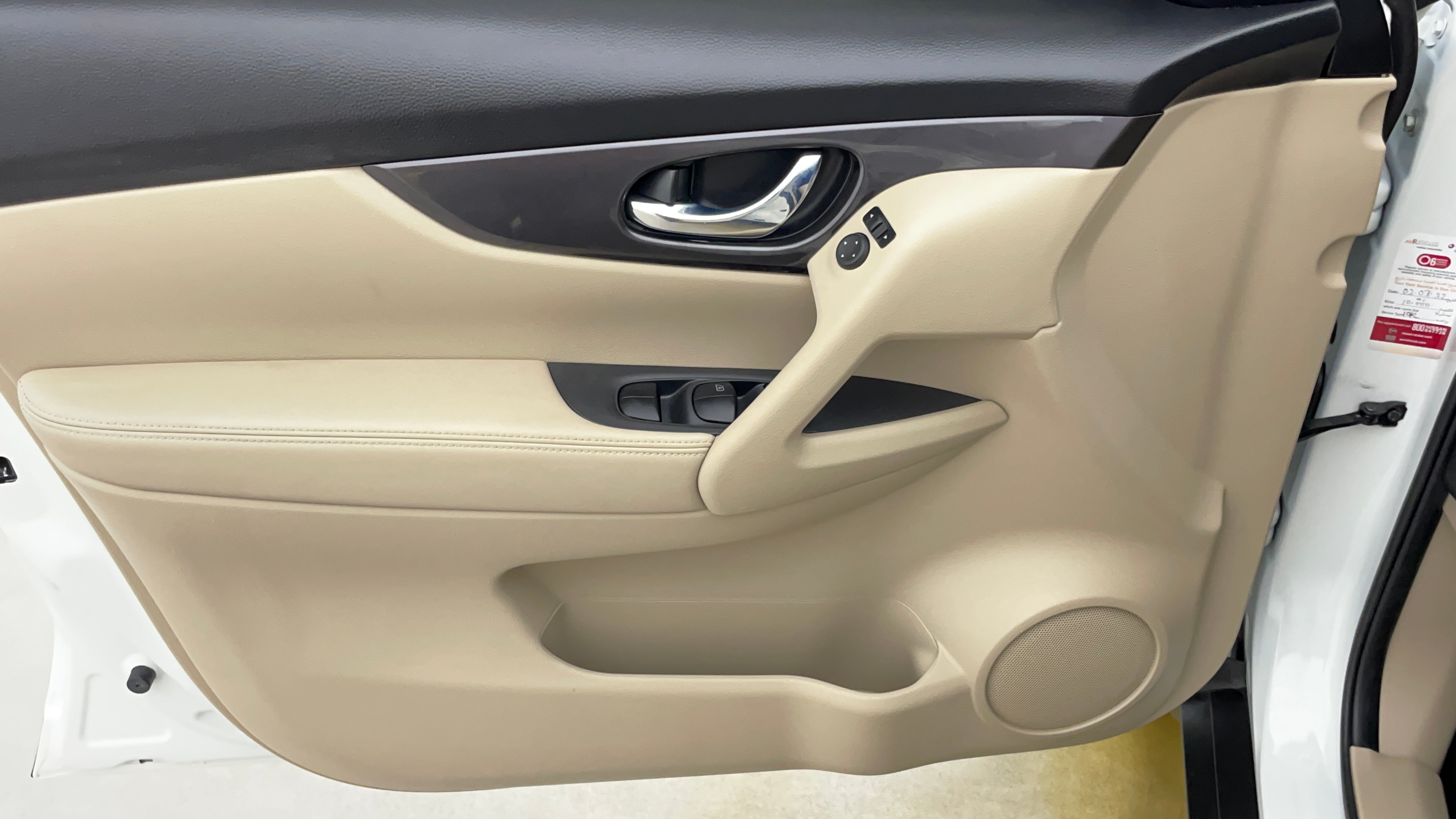 Nissan X-Trail-Driver Side Door Panels Controls