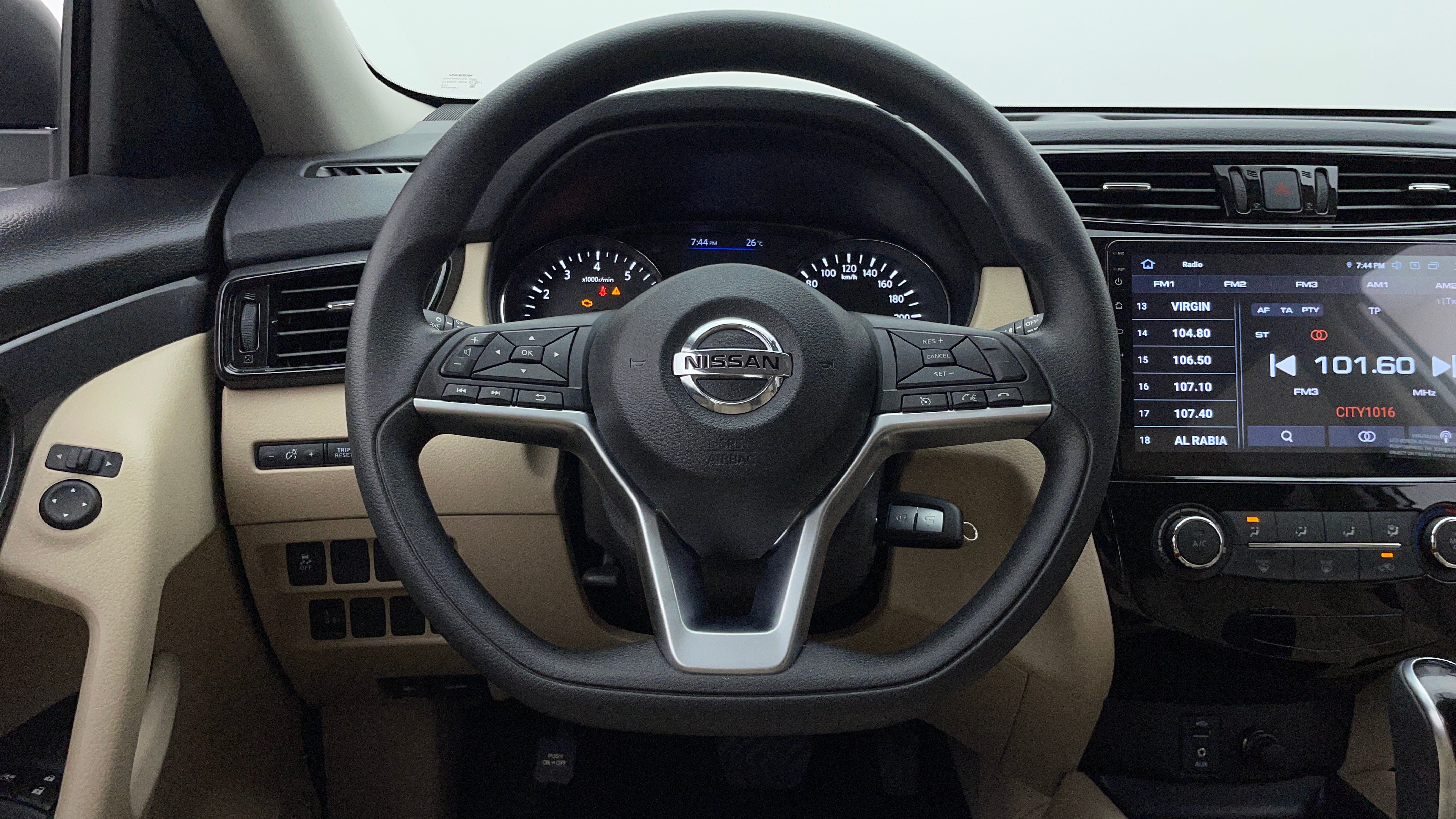 Nissan X-Trail-Steering Wheel Close-up