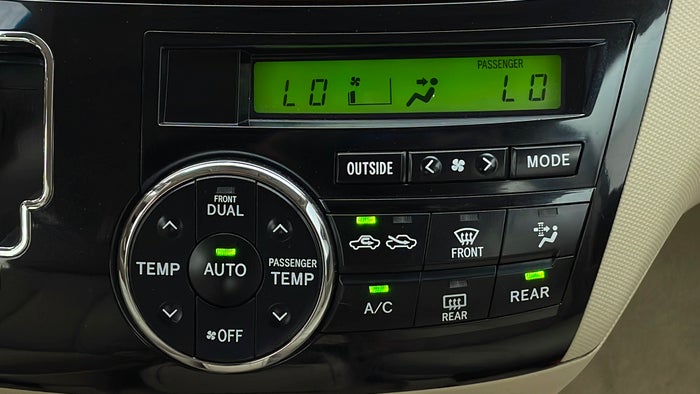 Toyota Previa-Automatic Climate Control