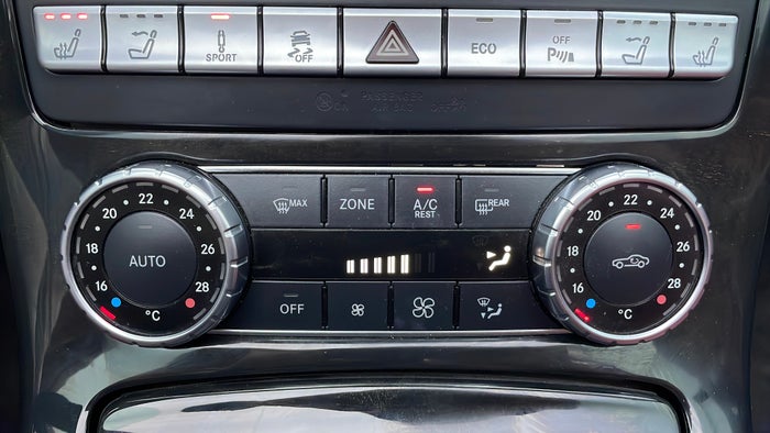 Mercedes Benz SLK-Class-Automatic Climate Control