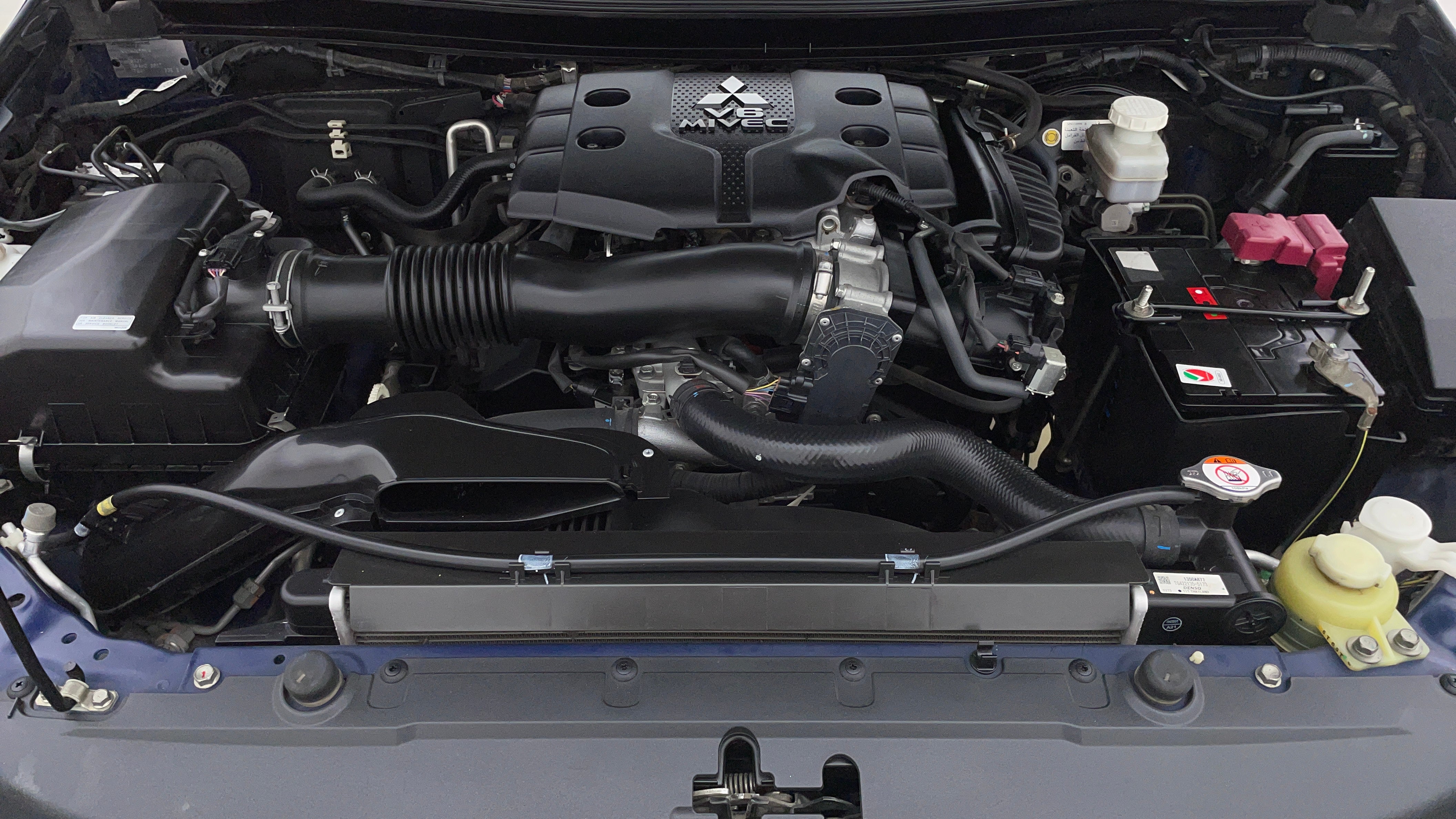 Mitsubishi Montero Sport-Engine Bonet View