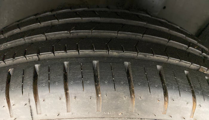 2015 Fiat Avventura EMOTION MULTIJET 1.3, Diesel, Manual, 59,581 km, Left Rear Tyre Tread