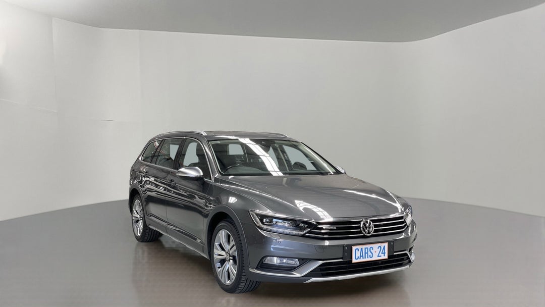 Right Front Diagonal (45- Degree) View