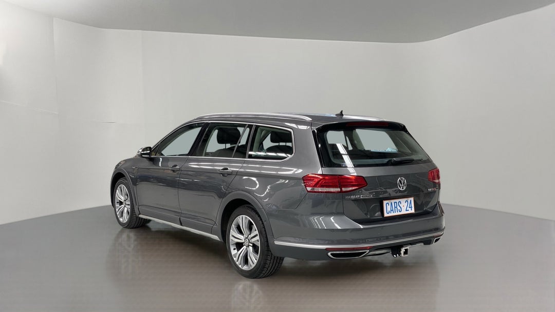 Left Back Diagonal (45- Degree) View