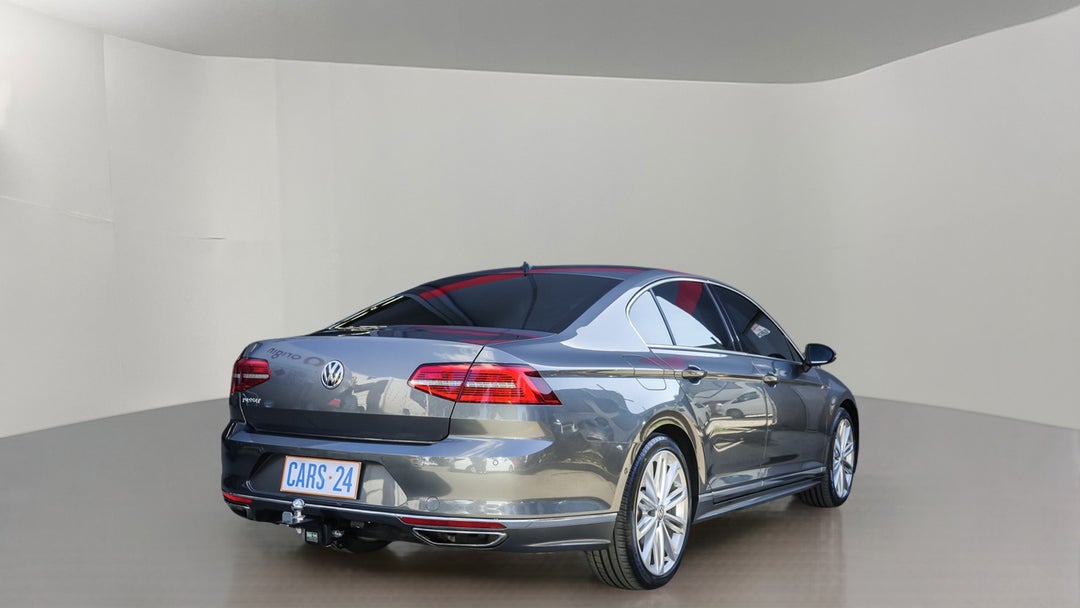 Right Back Diagonal (45- Degree) View