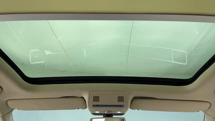 Volkswagen Touareg-Interior Sunroof/Moonroof