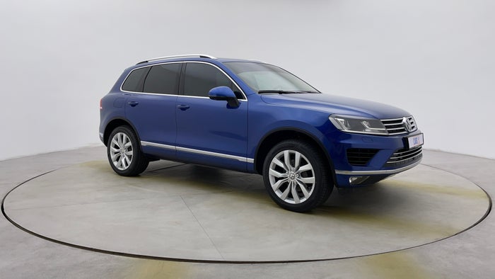 Volkswagen Touareg-Right Front Diagonal (45- Degree) View