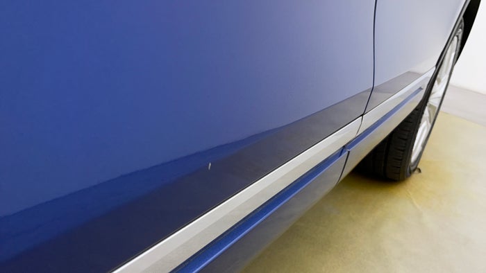 Volkswagen Touareg-Door LHS Front  Scratched