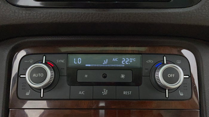 Volkswagen Touareg-Automatic Climate Control