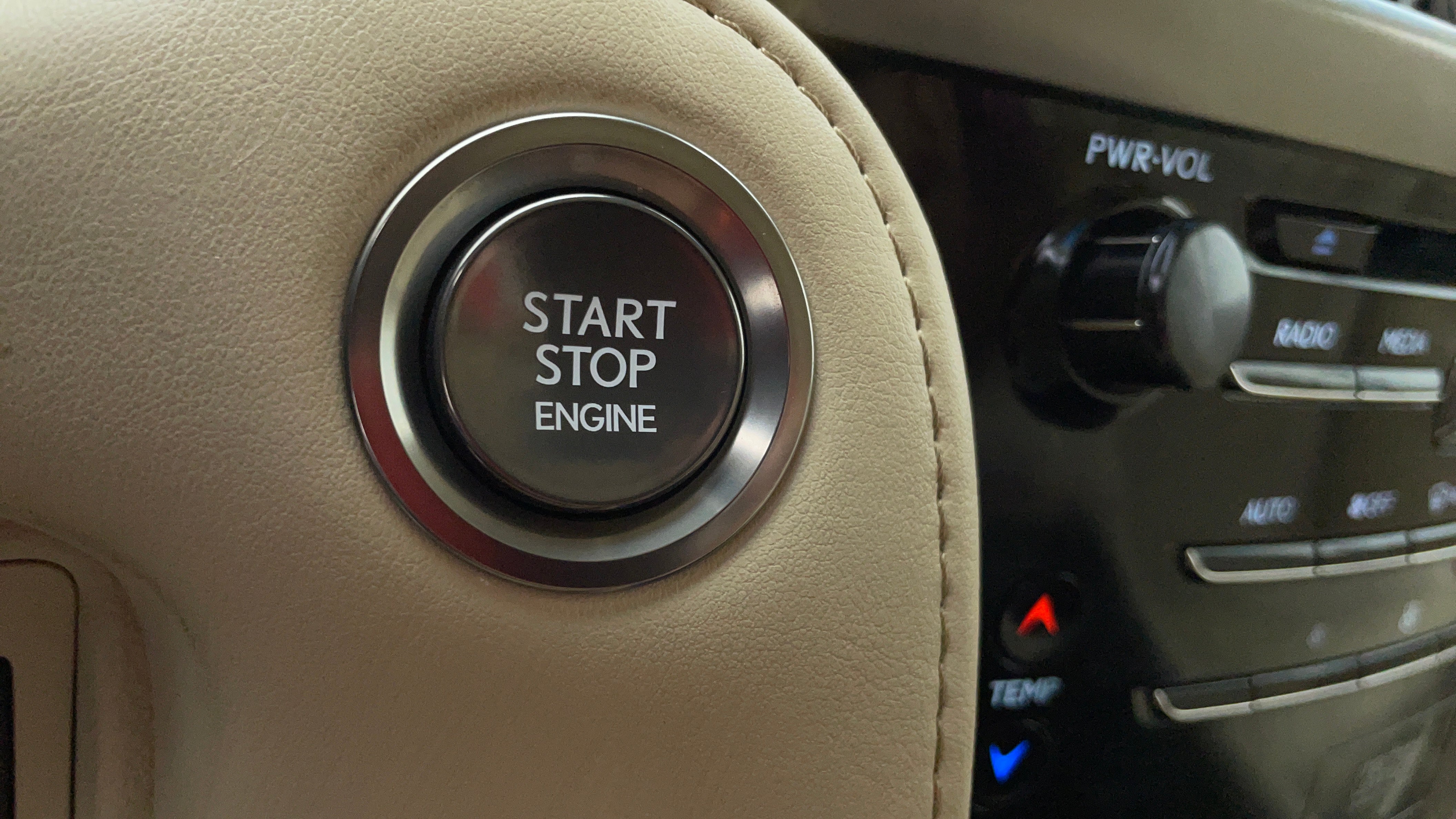 Lexus LX 570-Key-less Button Start