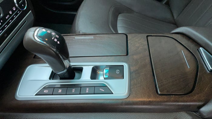 Maserati Quattroporte-Gear Lever