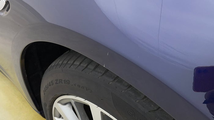 Maserati Quattroporte-Fender  RHS  Scratched