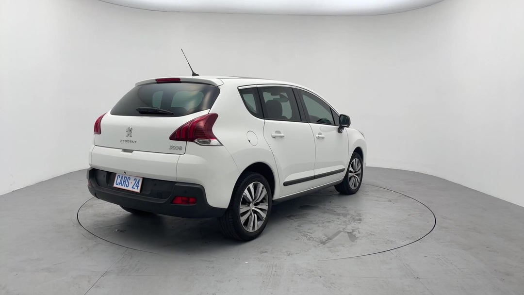 Right Back Diagonal (45- Degree) View