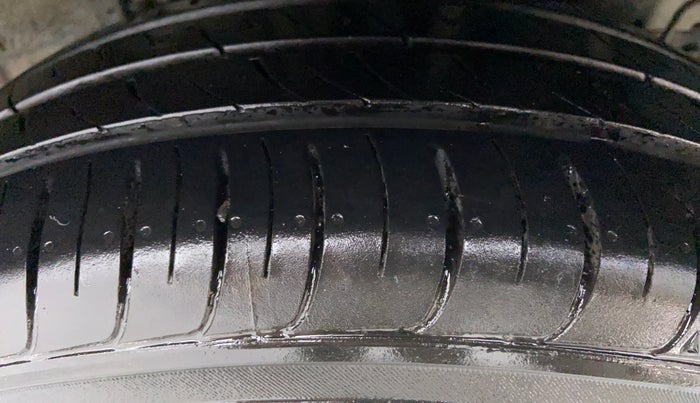 2017 Hyundai Elite i20 ASTA 1.2, Petrol, Manual, 12,644 km, Left Rear Tyre Tread