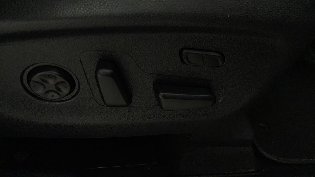 2019 Kia Sorento Gt-line (4x4), Automatic, 133306 km, Drivers Side Adjustment Panel