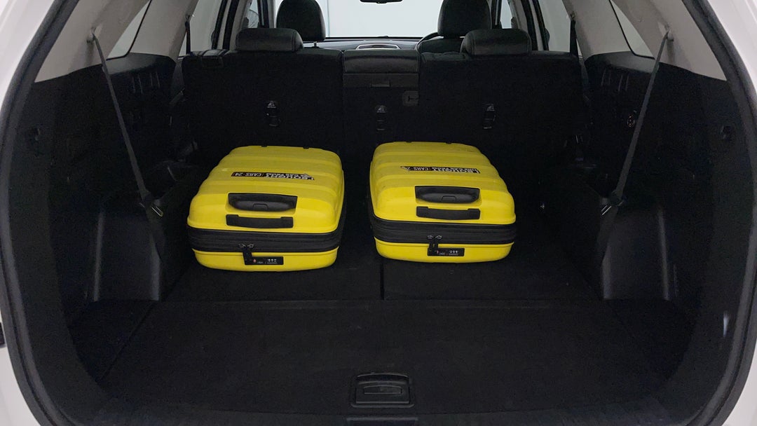 2019 Kia Sorento Gt-line (4x4), Automatic, 133306 km, Boot Inside View with Luggage