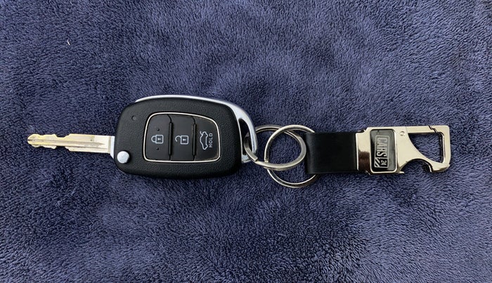 2020 Hyundai GRAND I10 NIOS MAGNA 1.2 MT, Petrol, Manual, 6,485 km, Key Close Up