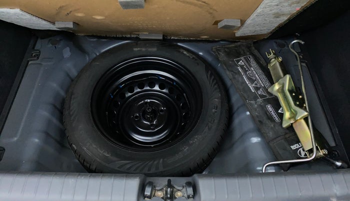 2020 Hyundai GRAND I10 NIOS MAGNA 1.2 MT, Petrol, Manual, 6,485 km, Spare Tyre