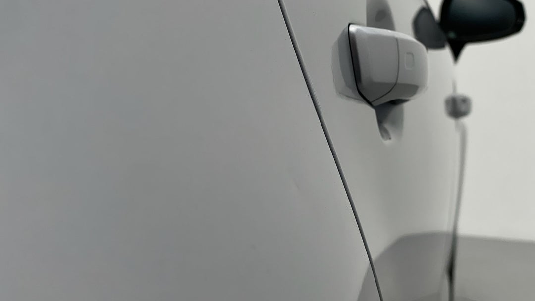 Quarter Panel Rear RHS Dent