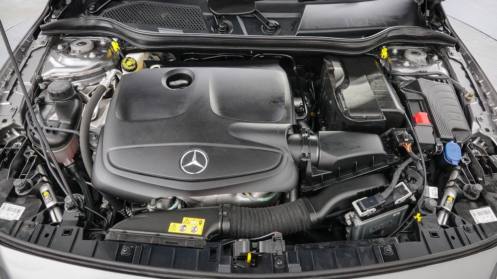 2016 Mercedes-benz GLA 180, Automatic, 18344 km, Open Bonnet (Engine)