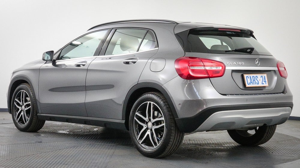 2016 Mercedes-benz GLA 180, Automatic, 18344 km, Left Back Diagonal (45- Degree) View
