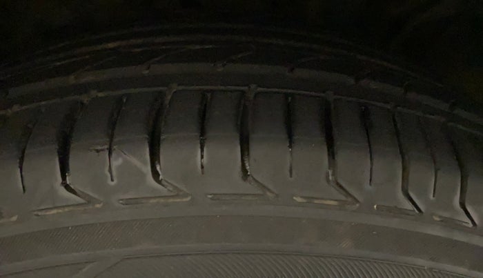 2018 Tata NEXON XZA PLUS DIESEL, Diesel, Automatic, 76,975 km, Right Rear Tyre Tread