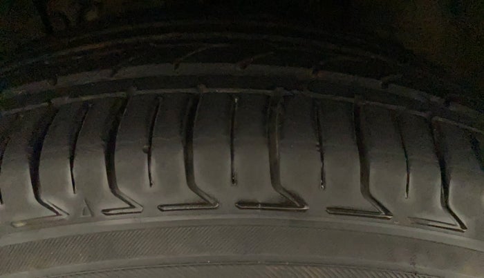 2018 Tata NEXON XZA PLUS DIESEL, Diesel, Automatic, 76,975 km, Left Rear Tyre Tread