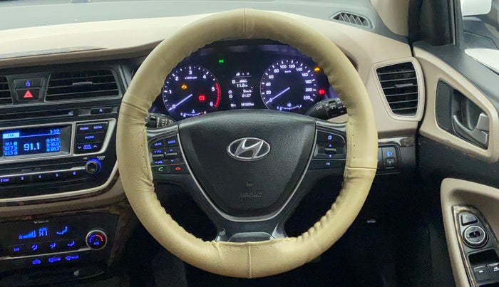 2015 Hyundai Elite i20 ASTA 1.4 CRDI, Diesel, Manual, 1,41,537 km, Steering Wheel Close Up