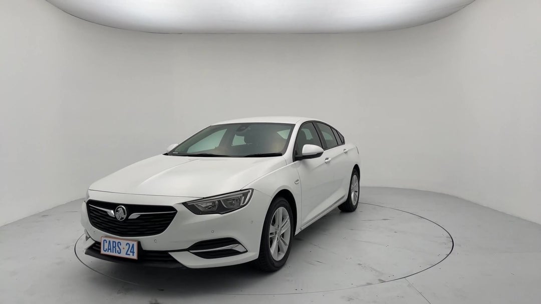 2018 Holden Commodore Lt, Automatic, 77133 km, Left Front Diagonal (45- Degree) View